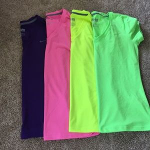 Women’s Nike Vneck T bundle